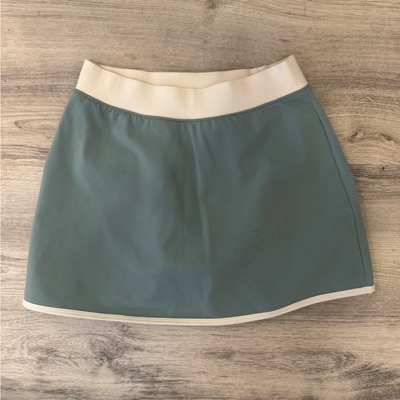 Alo Yoga Airbrush Streamlined Skirt - Size XXS - Picture 3 of 4